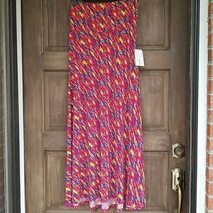 Lularoe Maxi NWT S Red Multi Abstract Print